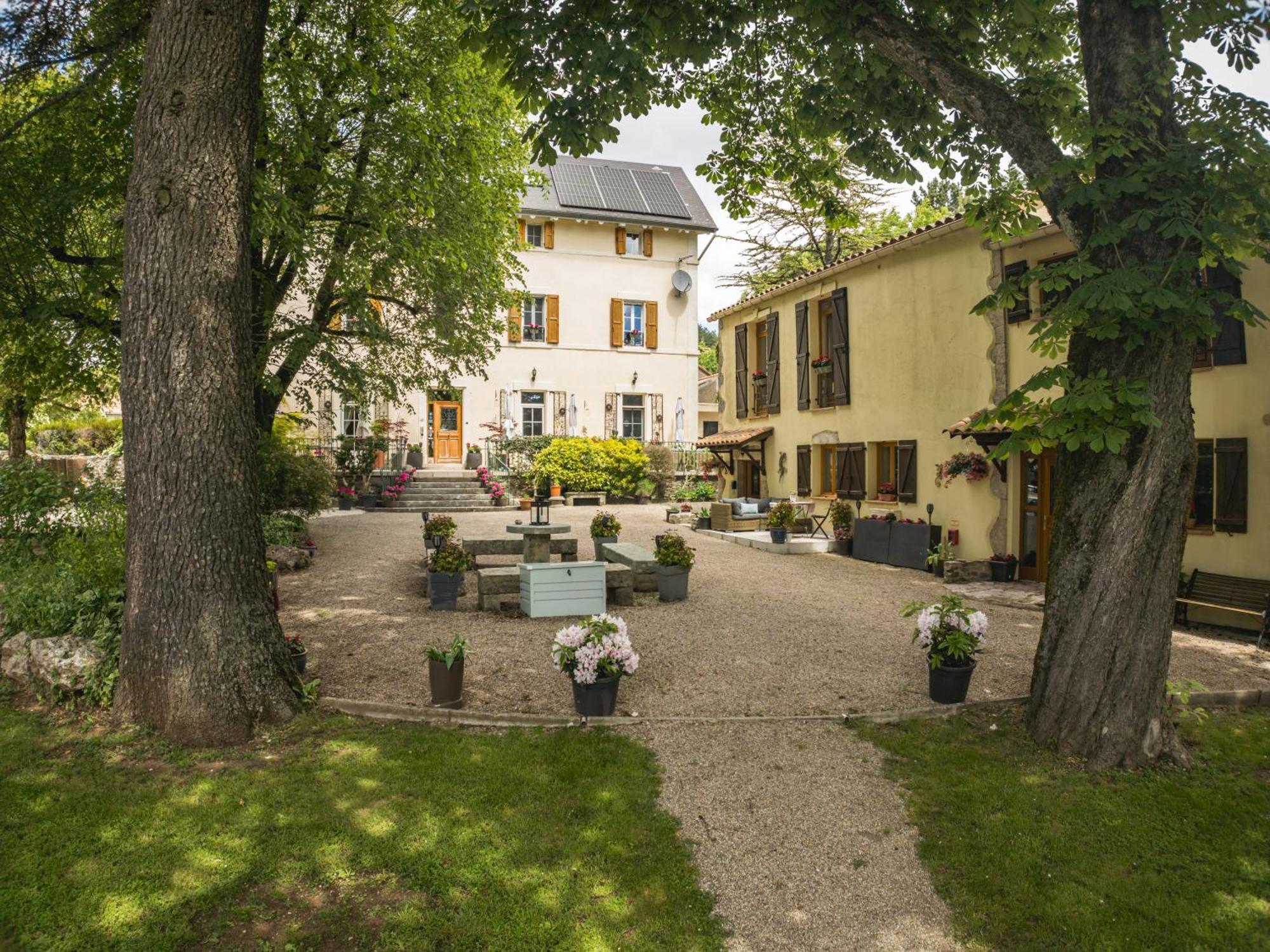 Gites Du Caylar - Chambres Et Appartments Le Caylar Buitenkant foto